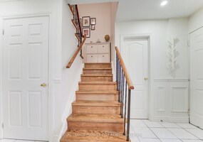 23 Driftwood Crescent, Peel, ON
