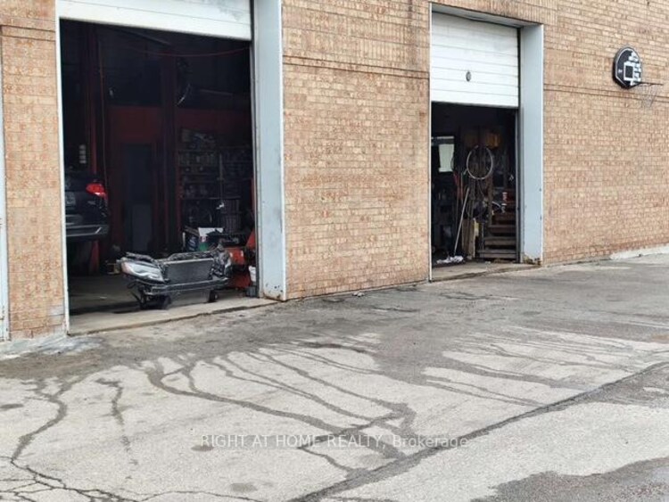 1115 Crestlawn Drive, Mississauga, ON, Northeast