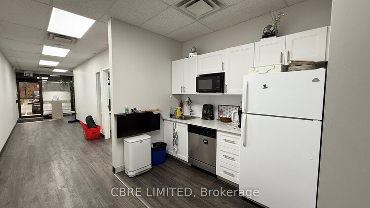 1100 Dearness Drive, London South, ON, South Z