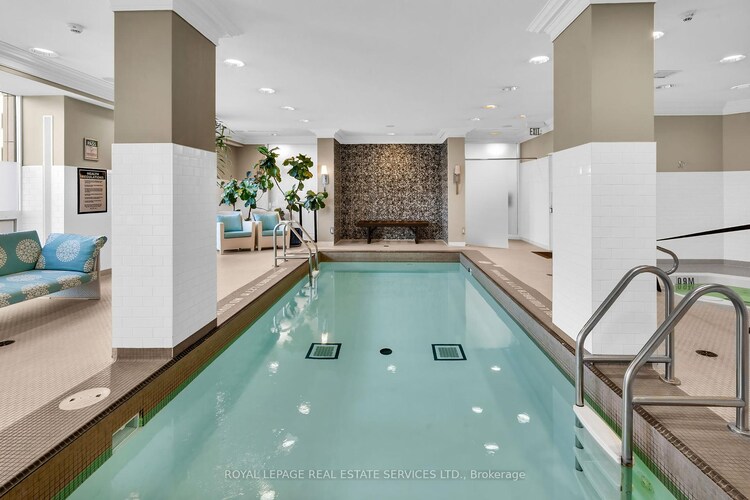 155 St Clair Avenue W, Toronto, ON, Casa Loma