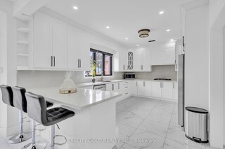 2 Currie Drive, Puslinch, ON