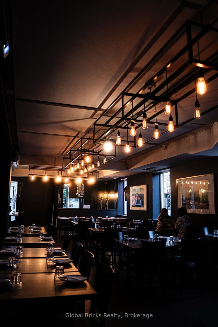 3003 Lake Shore Boulevard W, Toronto, ON, New Toronto