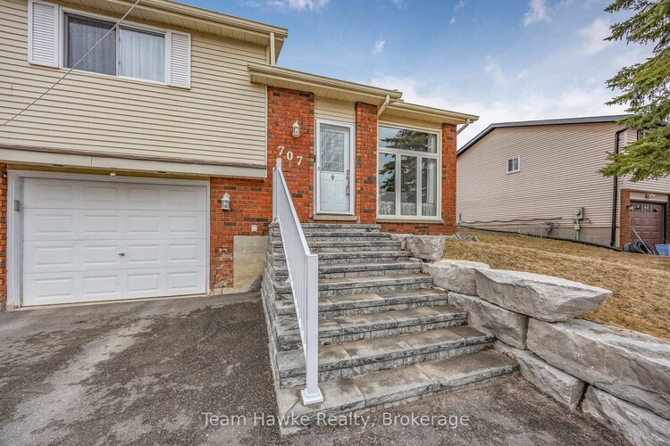 707 Algonquin Drive, Midland, ON, Midland