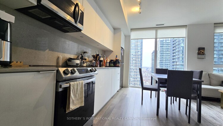 357 King Street W, Toronto, ON, Waterfront Communities C1