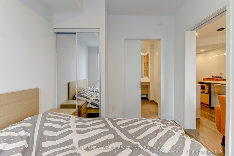 7950 Bathurst Street, Vaughan, ON, Beverley Glen