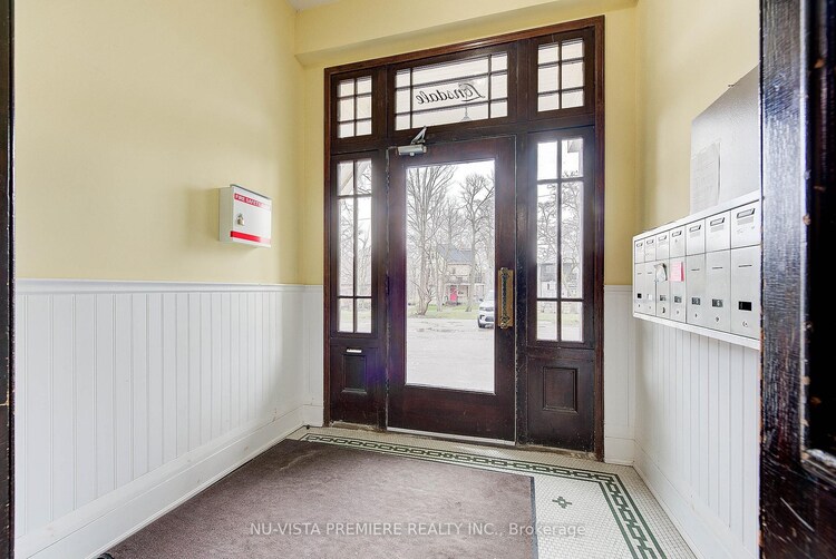 49 Ridout Street S, London South, ON, South F