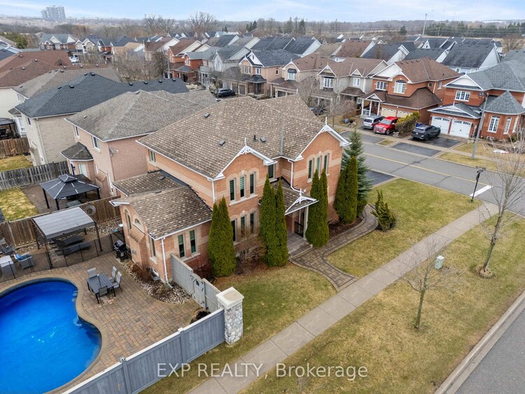 2 Hesham Drive, Whitby, ON, Brooklin