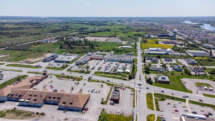 2 FRANK DAVIS Street, Mississippi Mills, ON, 911 - Almonte