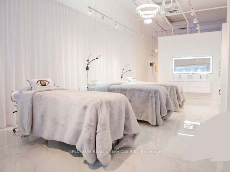 7777 Weston Road, Vaughan, ON, Vaughan Corporate Centre