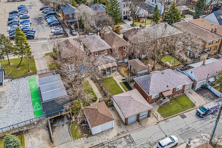 560 Atlas Avenue, Toronto, ON, Oakwood Village