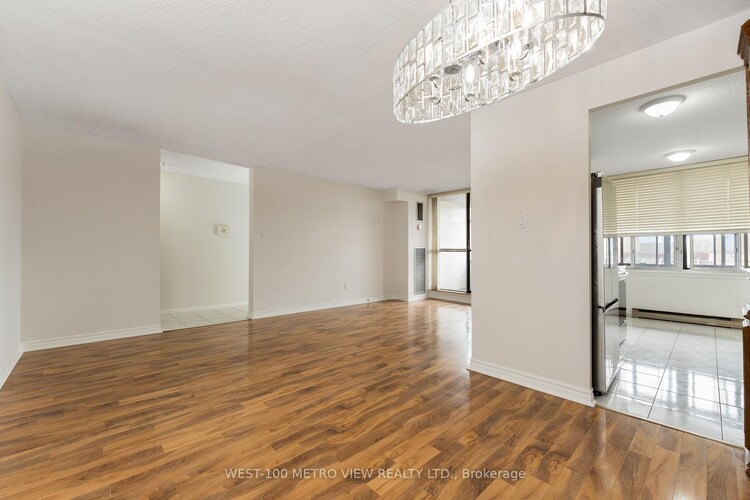 15 Kensington Road, Brampton, ON, Queen Street Corridor