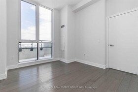 4055 Parkside Village Drive, Peel, ON , MLS #W12087417 , Image - 1