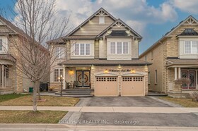 33 Bonnieglen Farm Boulevard, Peel, ON , MLS #W12088052 , Image - 1