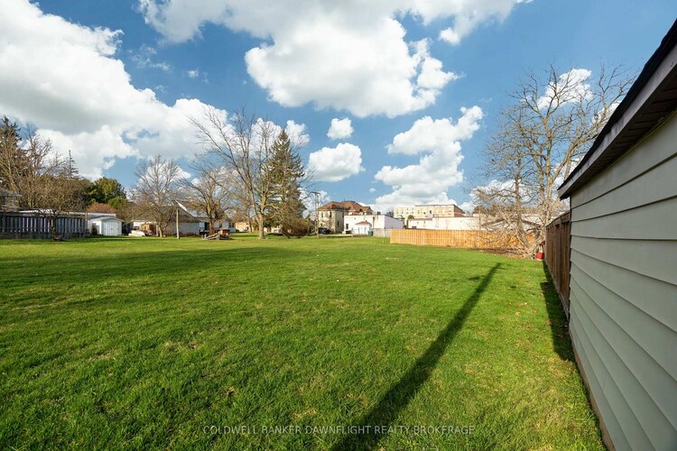 257 Pearl Street, North Middlesex, ON, Parkhill