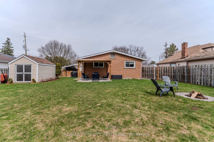 8 Rutherford Street, Brant, ON, Burford