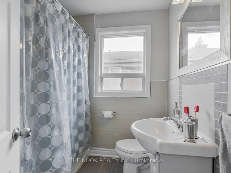 3 Larkhall Avenue, Toronto, ON, Bendale