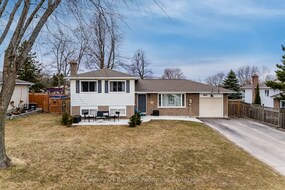 1055 Glen Eagles Crescent, Simcoe, ON