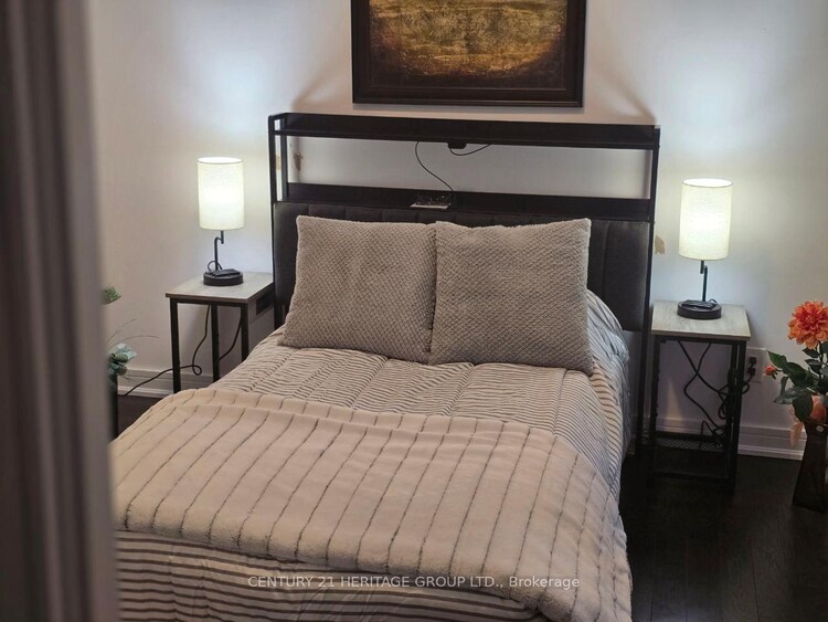 9201 Yonge Street, Richmond Hill, ON, Langstaff