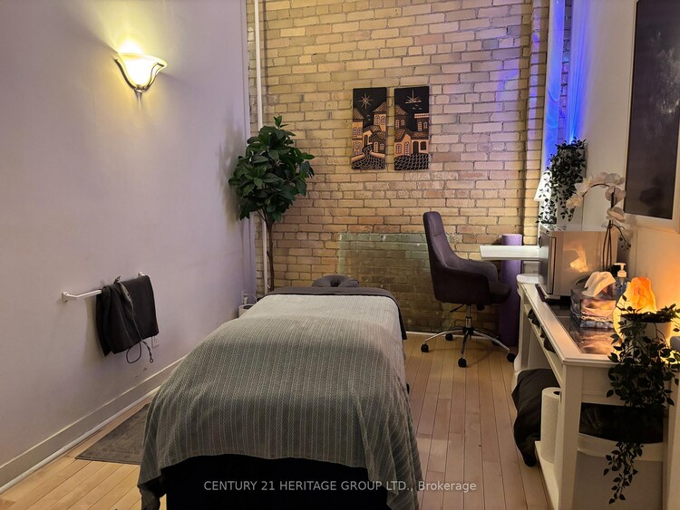 174 Spadina Avenue, Toronto, ON, Kensington-Chinatown