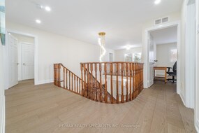 2088 Kempton Park Drive, Peel, ON