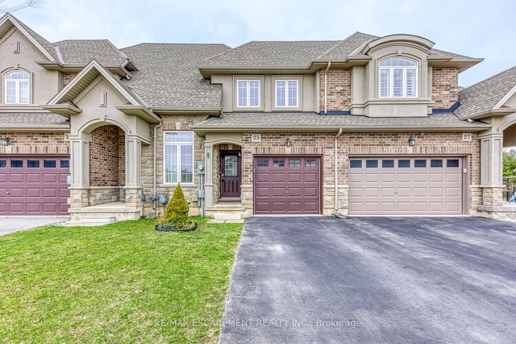 25 Bellini Lane, Hamilton, ON, Carpenter
