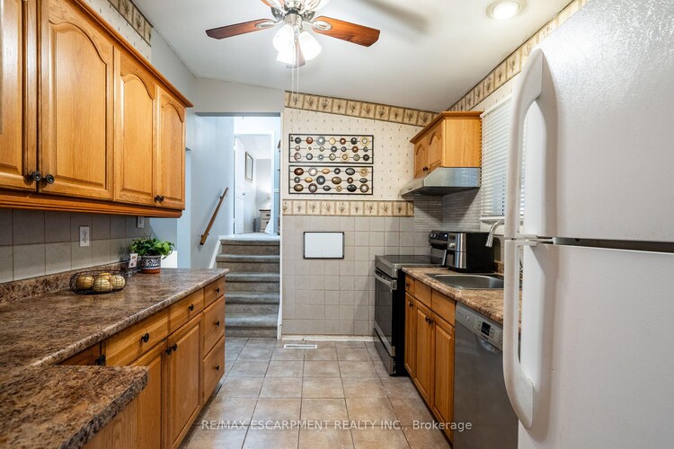 23 Coral Drive, Hamilton, ON, Lawfield