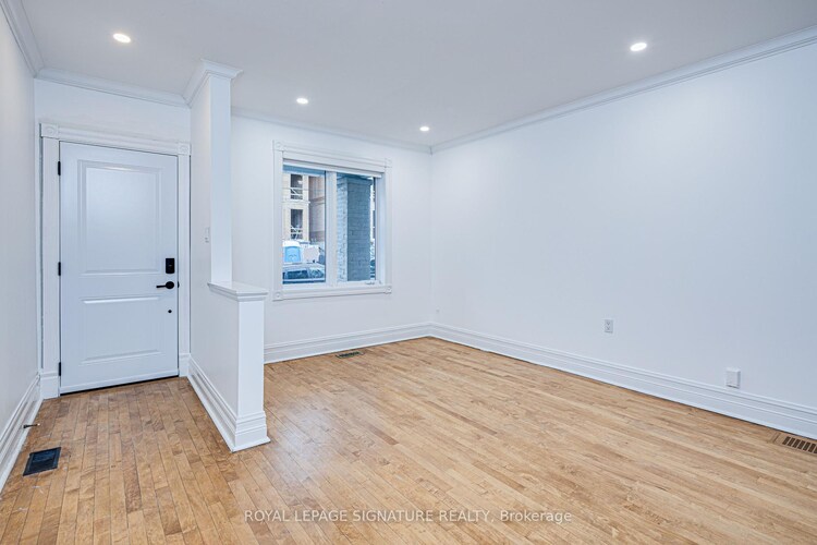 218 Lee Avenue, Toronto, ON, The Beaches