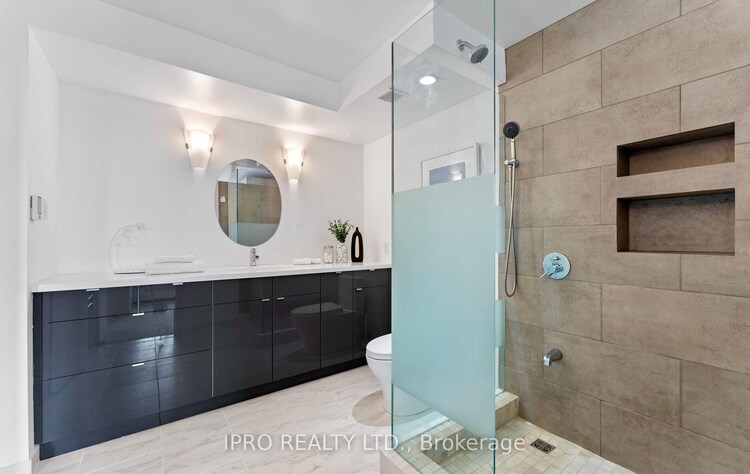 60 Southport Street, Toronto, ON, High Park-Swansea