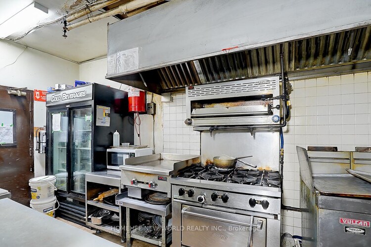 962 Kingston Road, Toronto, ON, East End-Danforth