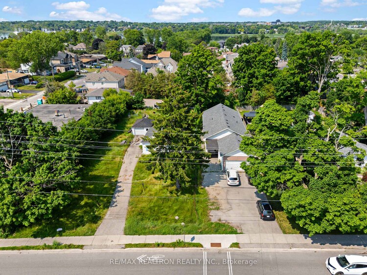 780 Liverpool Road, Pickering, ON, Bay Ridges