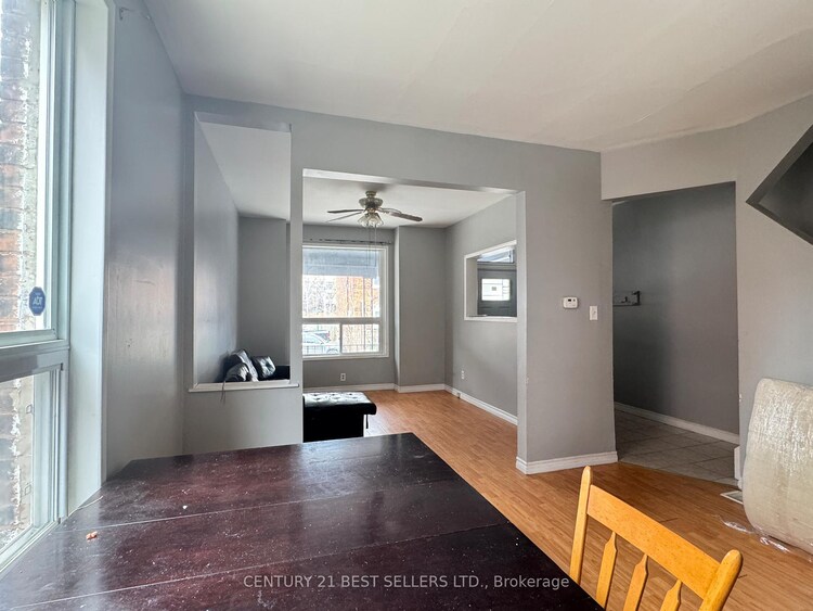 12 Arthur Avenue N, Hamilton, ON, Gibson