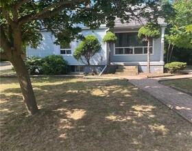 1098 Kent Avenue, Halton, ON , MLS #W12392184 , Image - 1