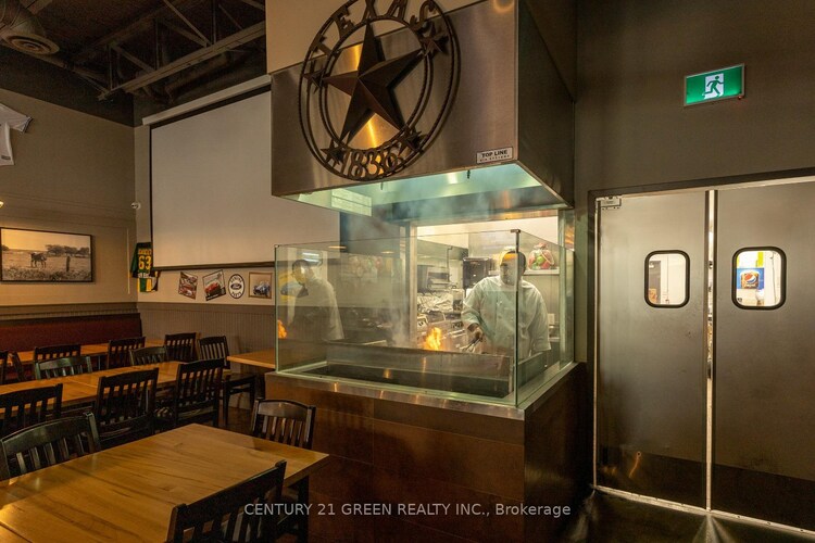 1077 North Service Road, Mississauga, ON, Lakeview