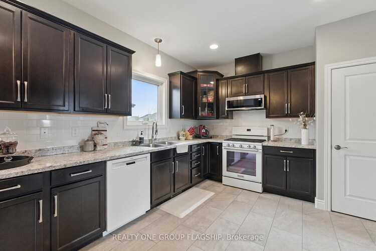 16 Peachwood Drive, Kingsville, ON, 