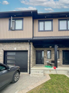 811 Sarnia Road, Middlesex, ON , MLS #X12372555 , Image - 1