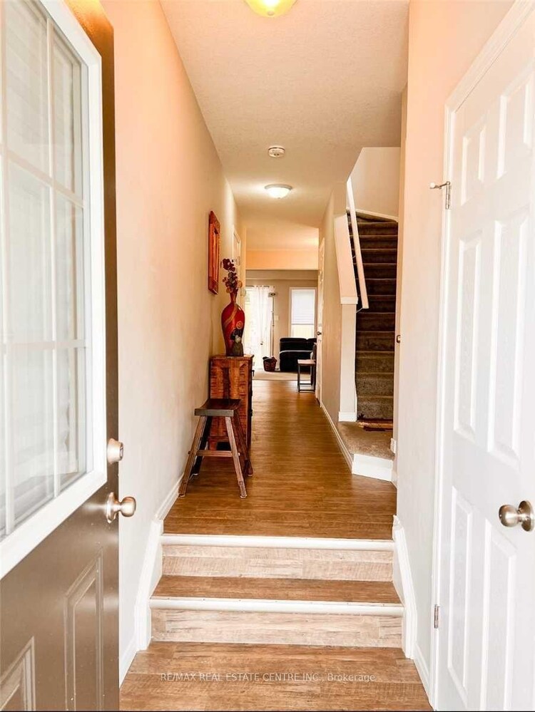 50 Pinnacle Drive, Kitchener, ON, 