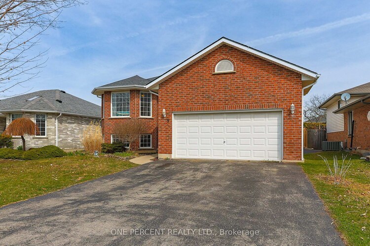 9 Johnson Crescent, Norfolk, ON, Simcoe