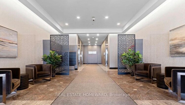 1 Leaside Park Drive, Toronto, ON, Thorncliffe Park