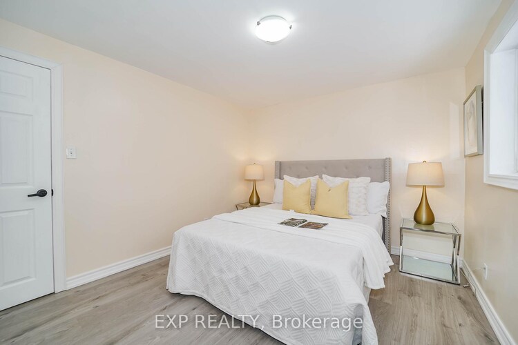 22 Jones Court, Aurora, ON, Aurora Highlands