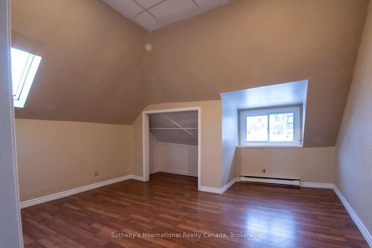61 Young Street, Hamilton, ON, Corktown