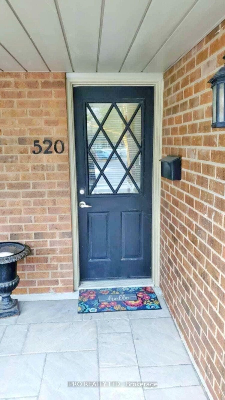 1000 Cedarglen Gate, Mississauga, ON, Erindale