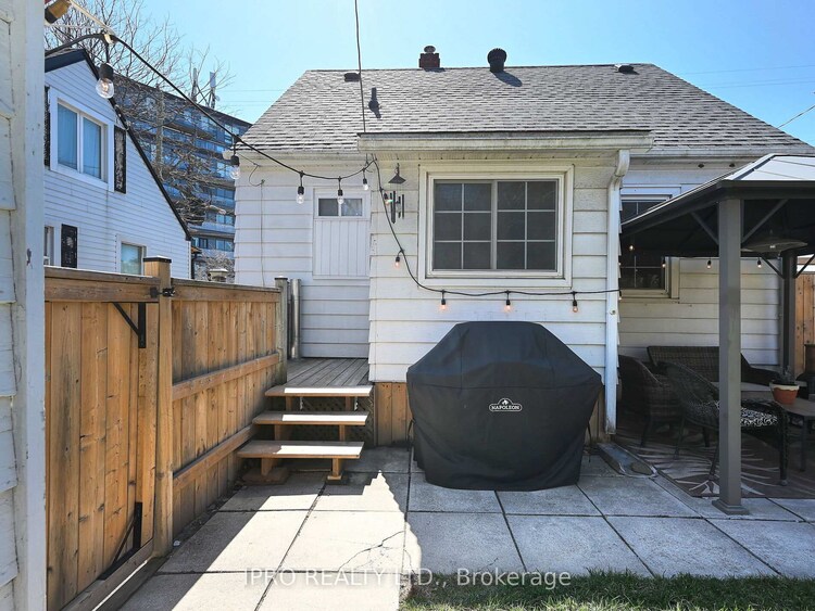 13 Avon Park Drive, Toronto, ON, Stonegate-Queensway