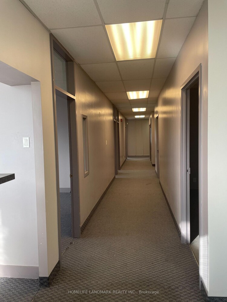 1315 Finch Avenue W, Toronto, ON, York University Heights