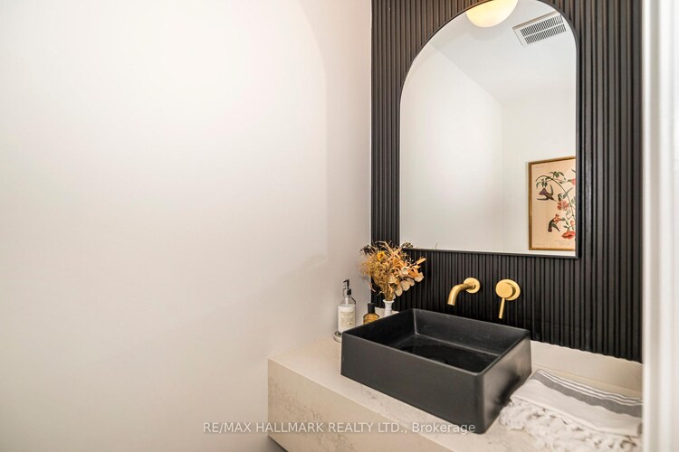 16 Intrepid Drive, Whitby, ON, Blue Grass Meadows