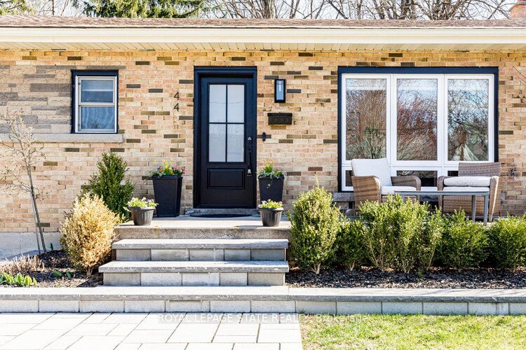 44 Kemp Drive, Hamilton, ON, Dundas