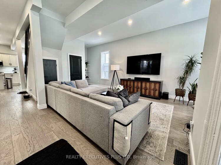 6 Elgin Street N, Cambridge, ON, 