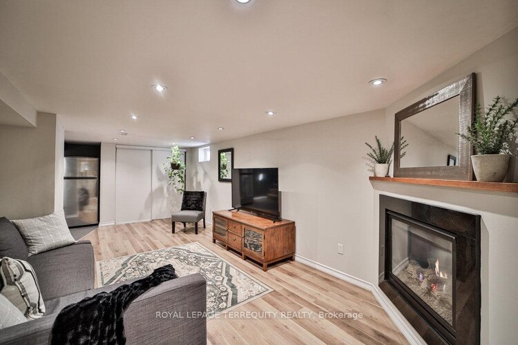 79 Binswood Avenue, Toronto, ON, East York