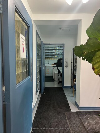 145 Traders Boulevard E, Mississauga, ON
