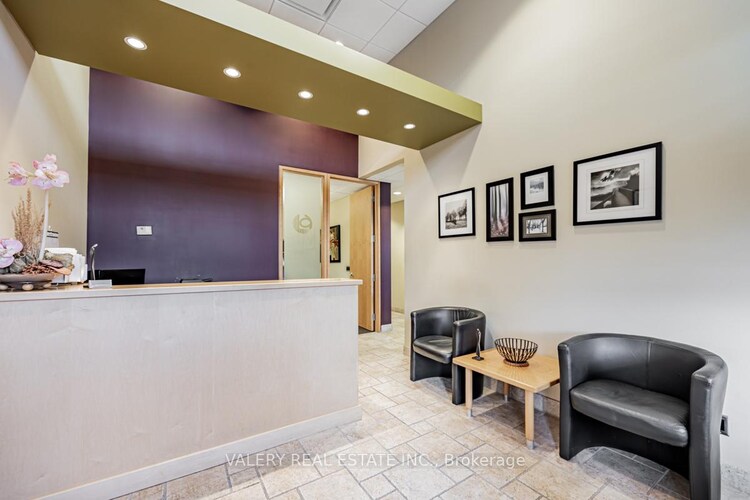 160 Applewood Crescent, Vaughan, ON, Concord