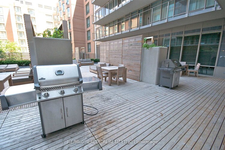 1 Bedford Road, Toronto, ON, Annex